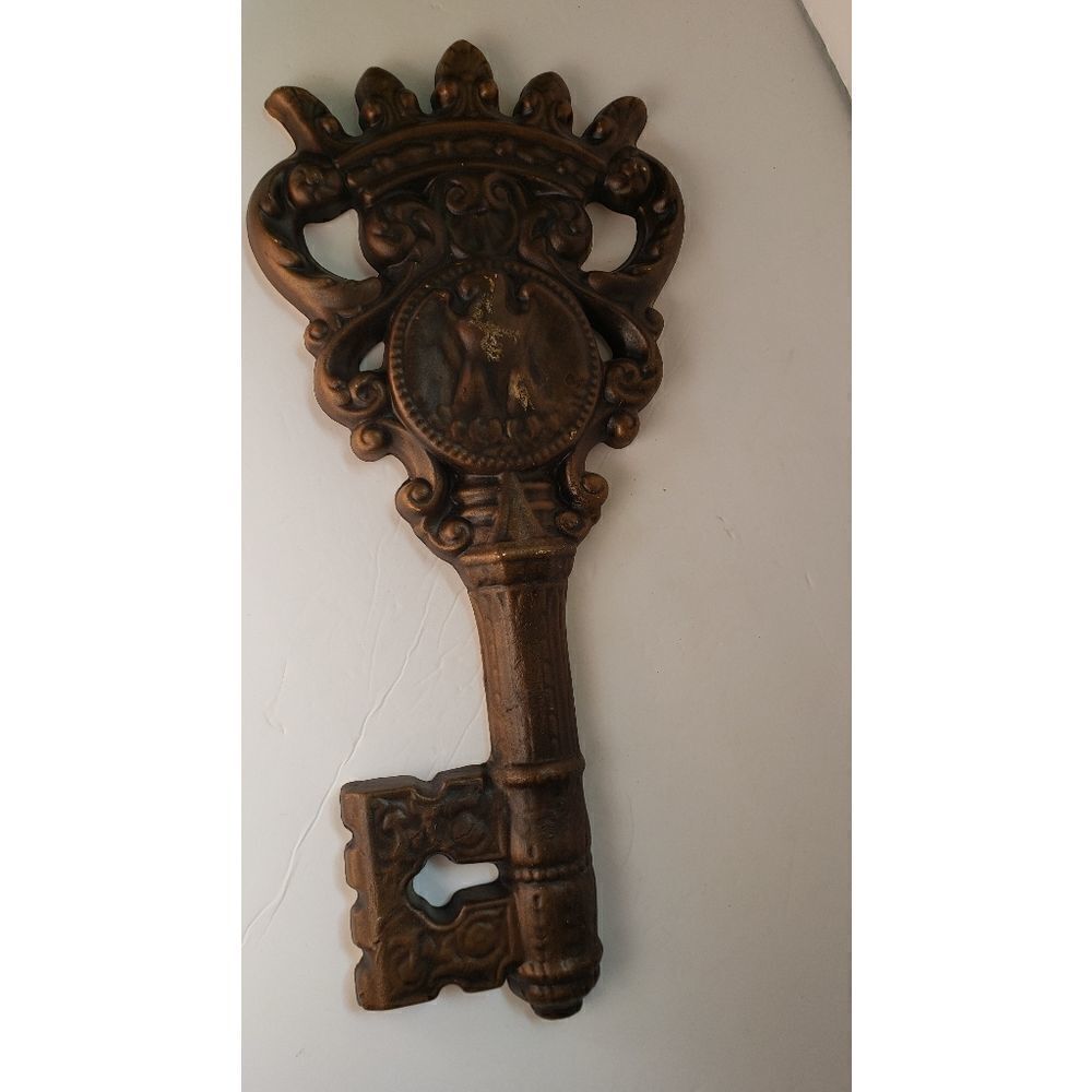 Vintage Wall Decor Skeleton Key - Picture 2 of 9